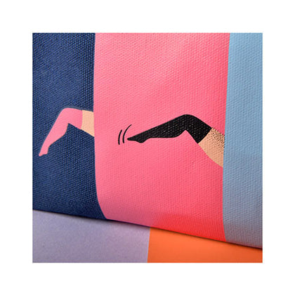 Beauty [Leg Show] Box Pouch By Kiitos Life