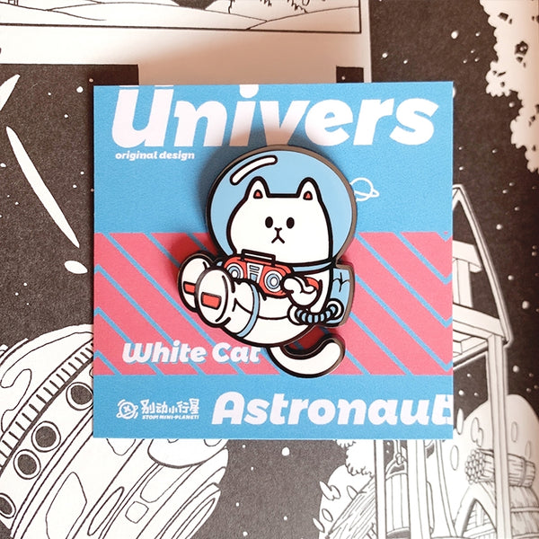 White Cat [ Astronaut ] Pin