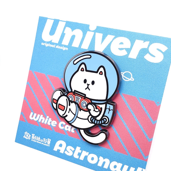 White Cat [ Astronaut ] Pin