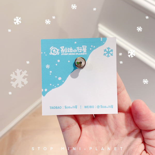 White Cat [ Skiing ] Pin
