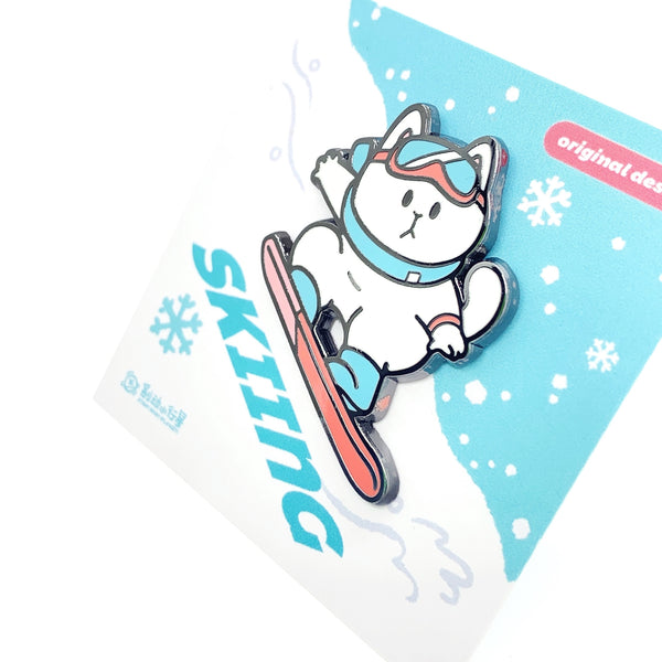White Cat [ Skiing ] Pin