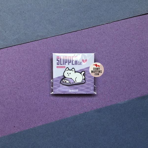 White Cat [Slipper Cat] Pin