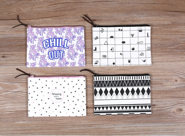 Graphic Pattern [Variation] Pouch By Colour-Up