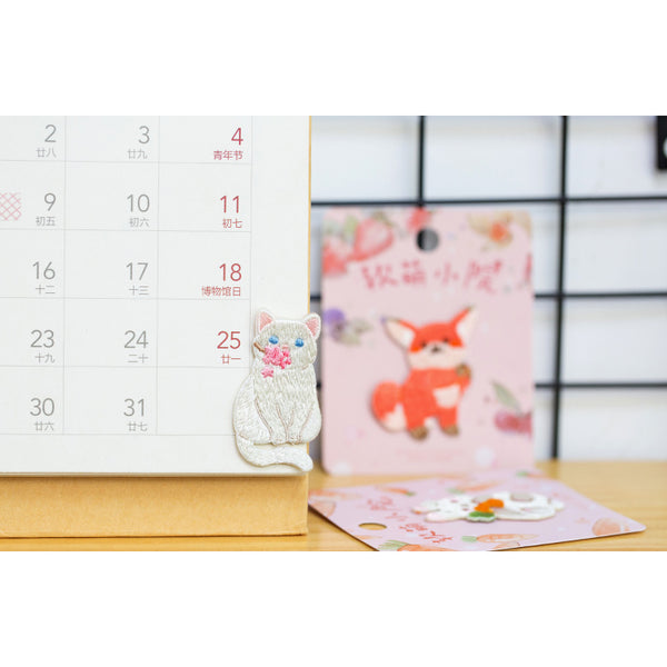Courtyard Animal [ Cat ] Embroidered Sticker & Iron-On Patch