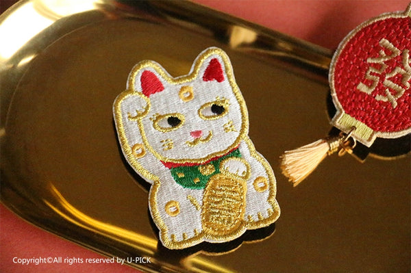 Embroidery Maneki-neko Fortune Lucky Cat Brooch By U-Pick