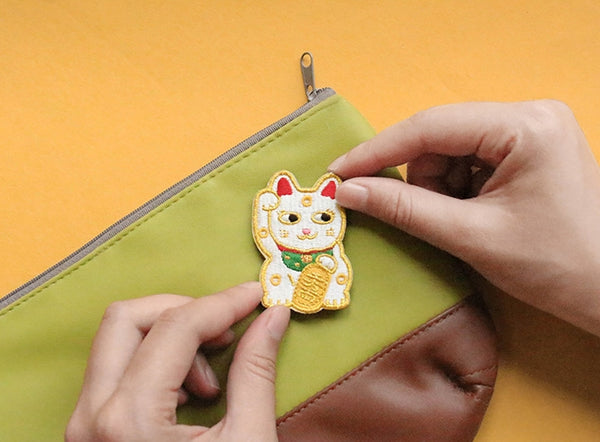 Embroidery Maneki-neko Fortune Lucky Cat Brooch By U-Pick