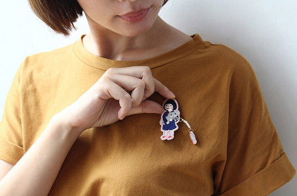Girl [Girl With Cat] Brooch By U-Pick