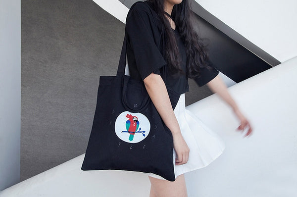 Parrot Lifestyle Tote Bag By YIZI
