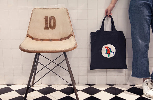 Parrot Lifestyle Tote Bag By YIZI