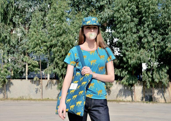 Lifestyle [Cheetah] Tote Bag By YIZI STORE