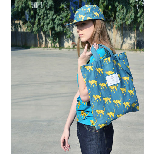 Lifestyle [Cheetah] Tote Bag By YIZI STORE