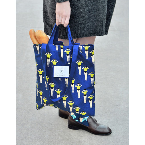 Lifestyle [Hair Cut] Tote Bag By YIZI STORE