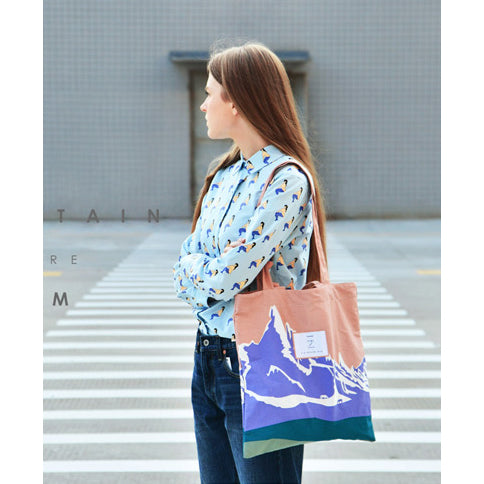 Lifestyle [Snow Mountain] Tote Bag by YIZI STORE