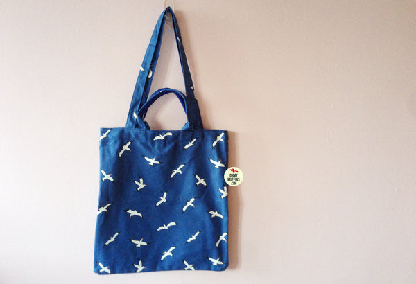 Lifestyle [Seagull] Tote Bag By YIZI STORE