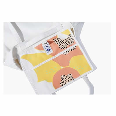 Fruit Papaya Tote Bag By 小野 Xaoye