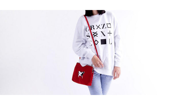 Cow Ball Clasp Pouch by YIZI