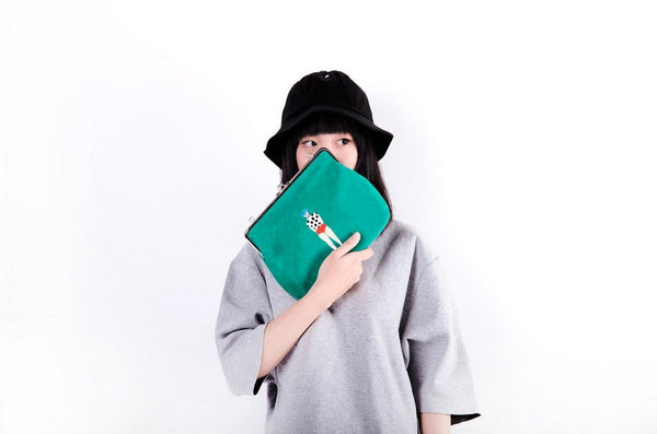 Lily Ball Clasp Pouch by YIZI