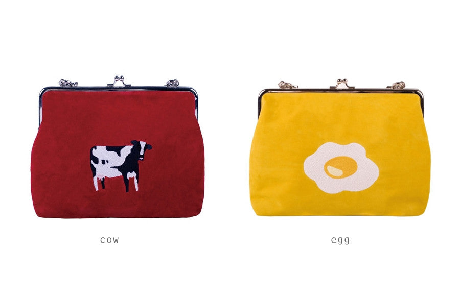 Ball Clasp Pouch by YIZI