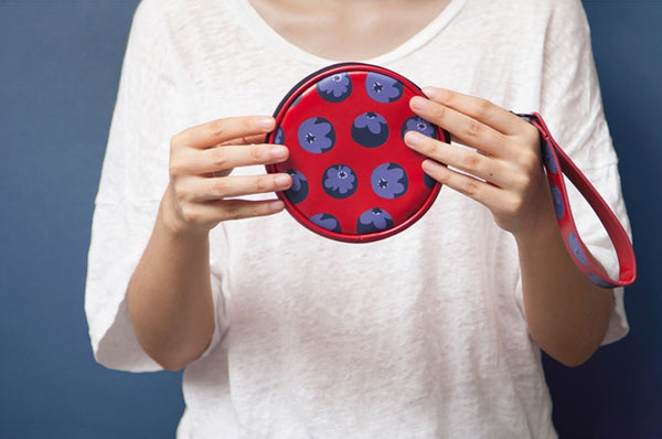 Fruit [Blueberry] Round Pouch by YIZI STORE X KOMESHOP