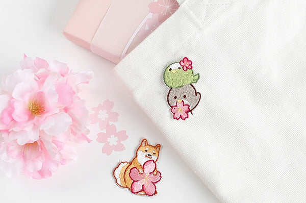 Sakura Animal [Shiba Inu] Embroidered Sticker & Iron-On Patch