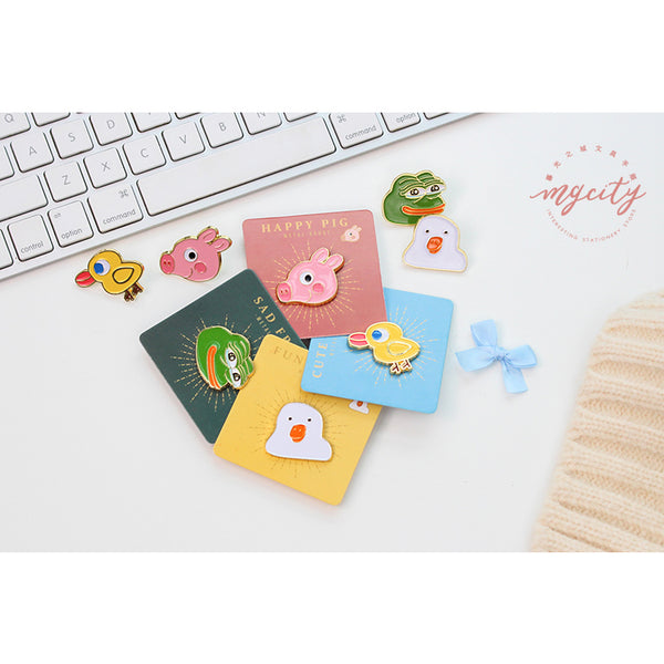 Sparkling [Happy Pig] Pin By MGCITY