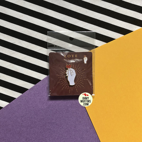 Sparkling Love Pin By MGCITY