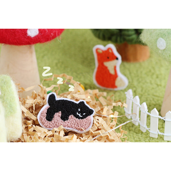 Warm Forest [Cat] Plush Embroidered Sticker & Iron-On Patch
